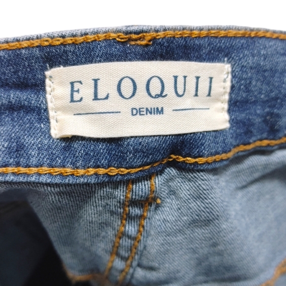 ELOQUII Classic Fit Medium Wash Distressed Boyfriend Jean Women's Plus Size 24 - Picture 11 of 12
